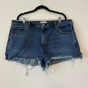 The Mom Short High Rise